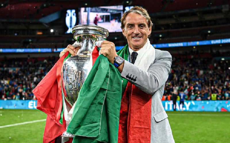 Đỉnh cao sự nghiệp huấn luyện viên của Mancini với chức vô địch Euro 2020 cùng tuyển Ý.